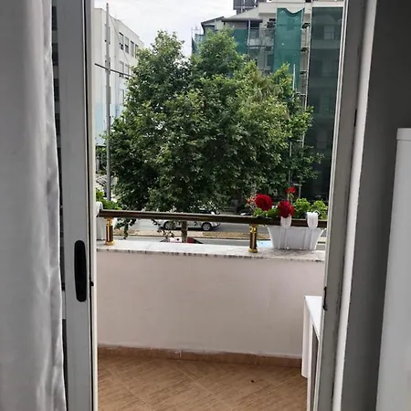 Buzi Aparthotel *